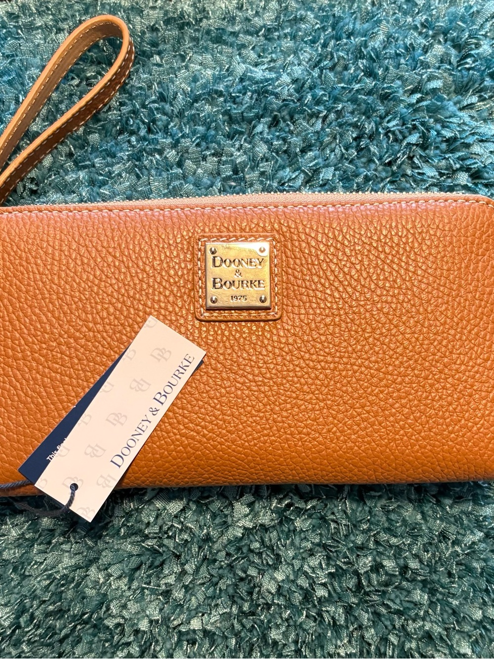 Dooney & Bourke Lucca leather caramel Wristlet NWT and box
